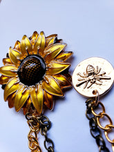 Load image into Gallery viewer, Sunflower Lapel Chain Pin
