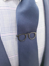 Load image into Gallery viewer, Men&#39;s Glasses Tie Bar
