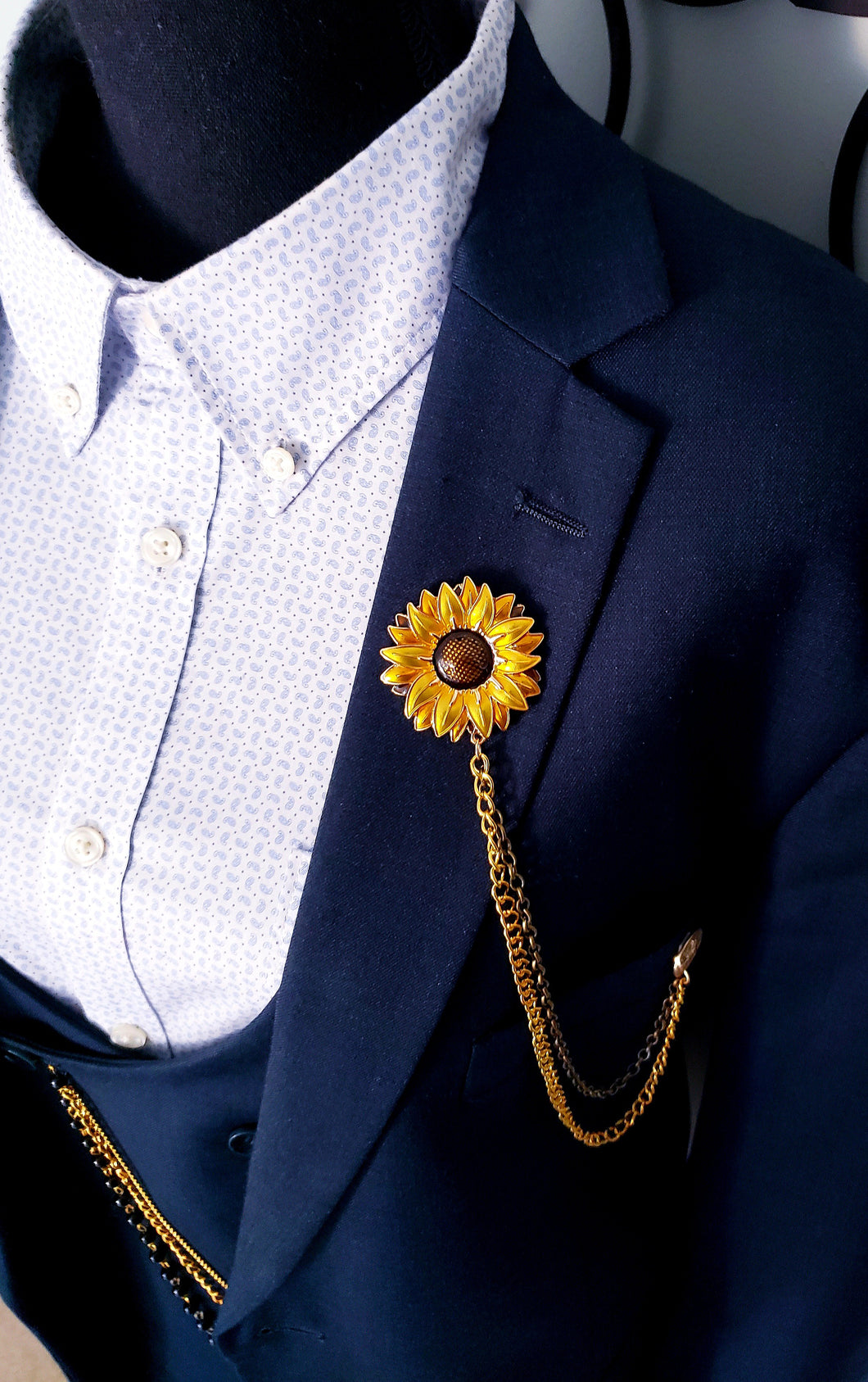 Sunflower Lapel Chain Pin