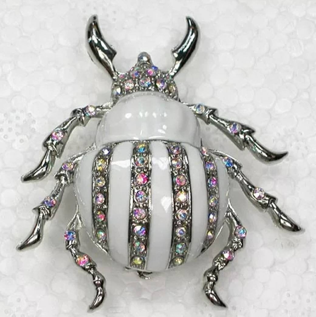 Beetle Crystal Clasp Lapel Pin 