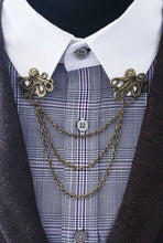 Load image into Gallery viewer, Octopus Collar Chain Pin
