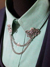 Load image into Gallery viewer, Octopus Collar Chain Pin
