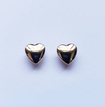 Load image into Gallery viewer, 10x10mm Heart Collar Pin
