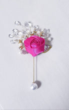 Load image into Gallery viewer, Pearl Crystal Beads Rose Lapel Pin
