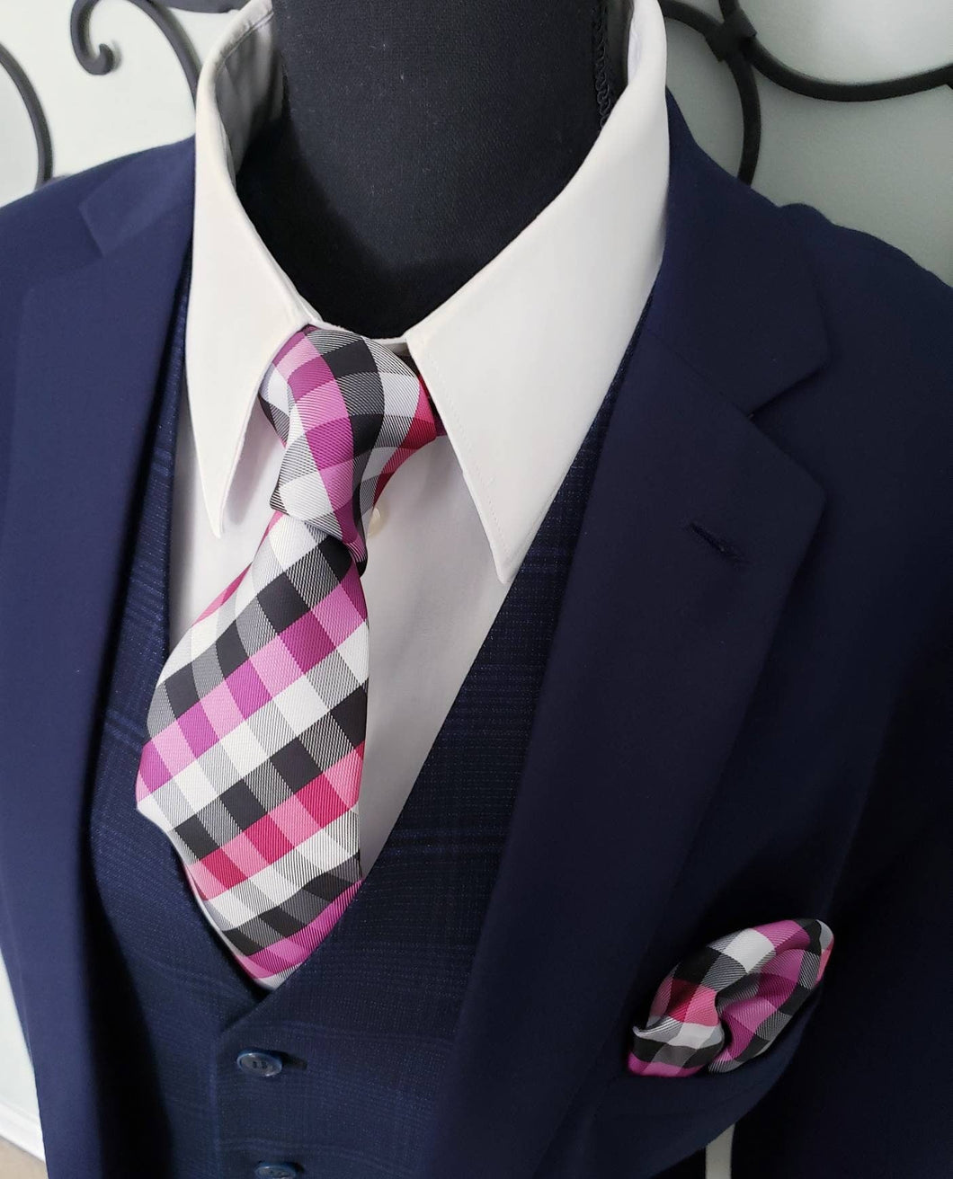 Men's Black Fuchsia Checkered Silk Necktie Set