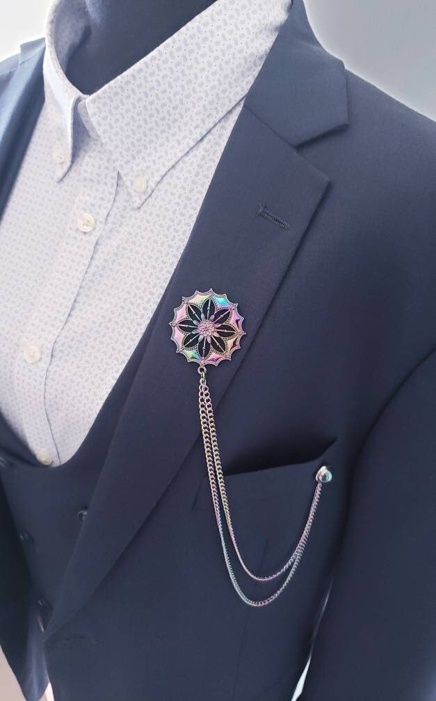 Multi-colored Chains and Pearl Lapel Pin