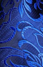 Load image into Gallery viewer, Men&#39;s Silk Necktie Pocket Square Cufflink Set - Blue
