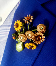 Load image into Gallery viewer, Elegant Flower Brooch Shirt Pin
